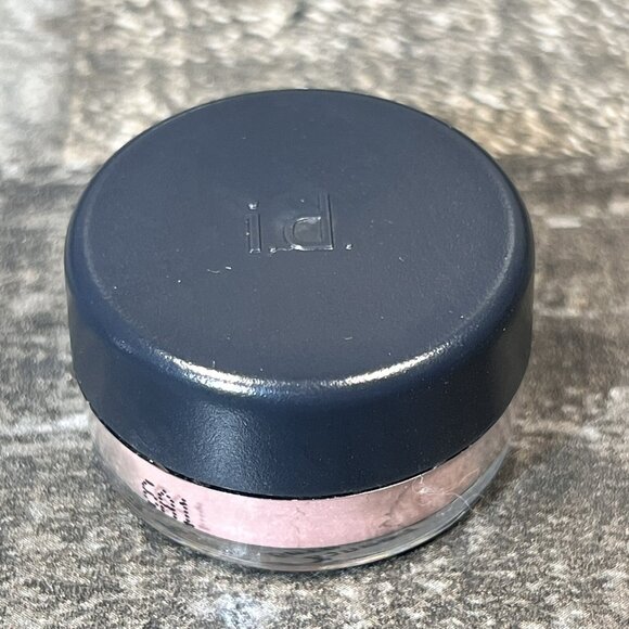 i.d. bareMinerals Blush- BLUSHING BEAUTY 30862 Face Color .85g / .03 oz - SEALED - Picture 3 of 3